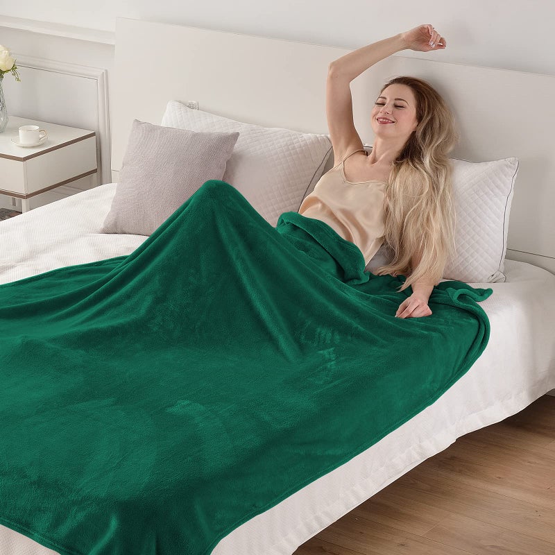 SOCHOW Flannel Fleece Blanket Twin Size, All Season Lightweight Super Soft Cozy Blanket for Bed or Couch, Green(60inch X80'') - Image 4